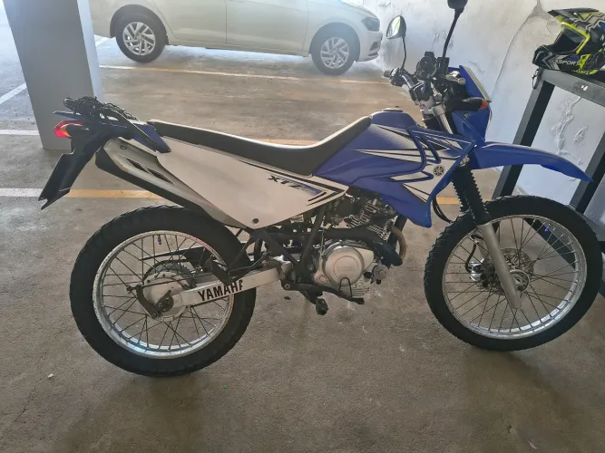 XTZ 125 toda original com partida  revisada 