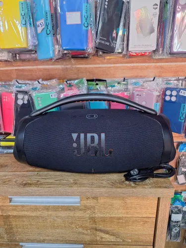 VENDE-SE CAIXA DE SOM JBL BOOMBOX 3