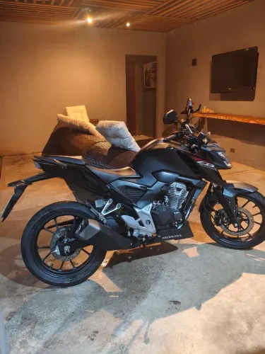 CB300 F Twister