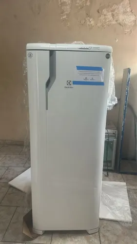 Vendo Geladeira *
