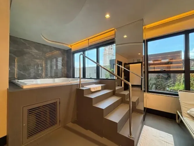 Apartamento flat na quadra do mar em itapema meia praia