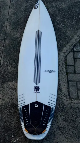 Prancha de surf 5.10 30 litros epóxi