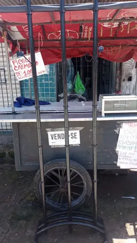 Vendo porta bolcas cintos emfim produtos de loja