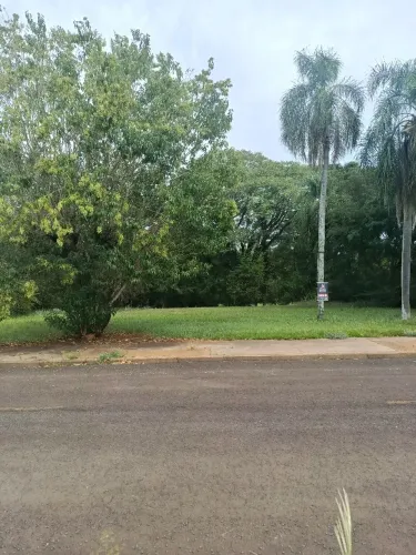 Lote de 30m x 30m