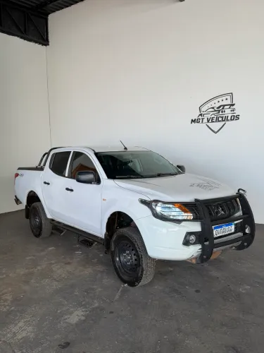 Mitsubishi L200 Triton Sport GLS 2.4 CD Diesel Aut. 2021