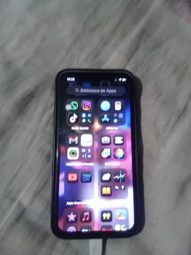 iPhone XR NA CARCAÇA DO 17 pro