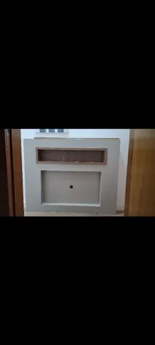 Vendo painel em MDF para TV de 40". R$ 250,00