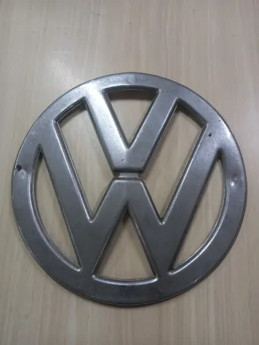 LOGOMARCA VW PARA KOMBI CORUJINHA EM EXCELENTE ESTADO 