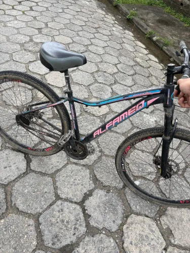 Bicicleta Mountain Bike Aro 29- Ótima para uso urbano