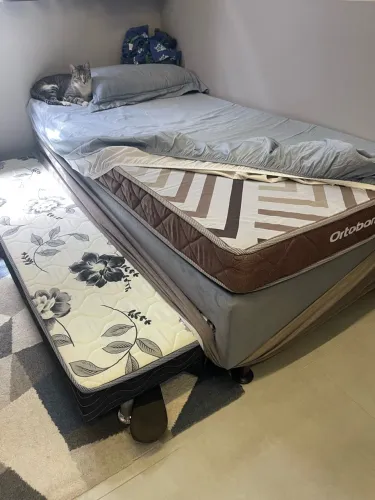 Cama box com cama auxiliar