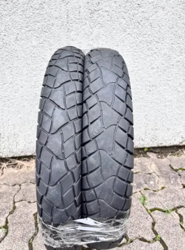 Pneu de moto 90/90-19 e 110/90-17