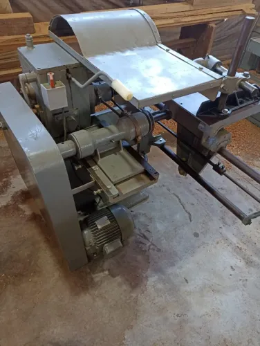Respigadeira Invicta - 2 eixos semi-automática - Madeira