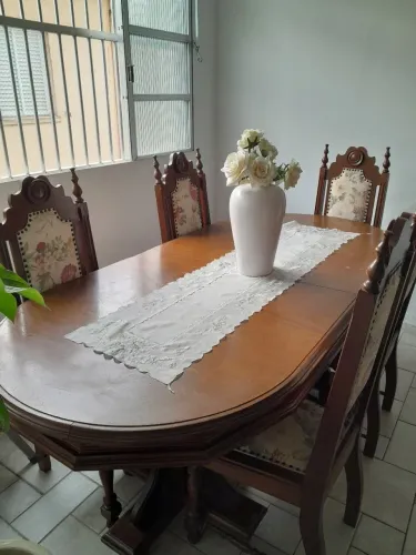 Mesa jantar colonial com 6 cadeiras madeira maciça 