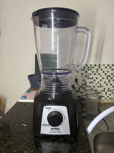 Liquidificador ARNO POWER 700W 2,4 L SEM USO R$90