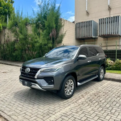 Toyota Hilux SW4 SRX 4X4 2.8 TDI 16V Dies. Aut. 2021