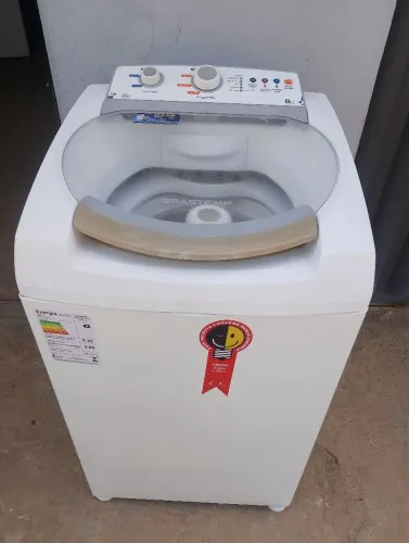 Vendo máquina de lavar Brastemp 8k conservado 6 meses de garantia