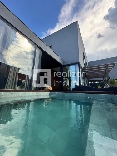 Casa Alto padrão 3 quartos bairro Rio Tavares em Florianópolis