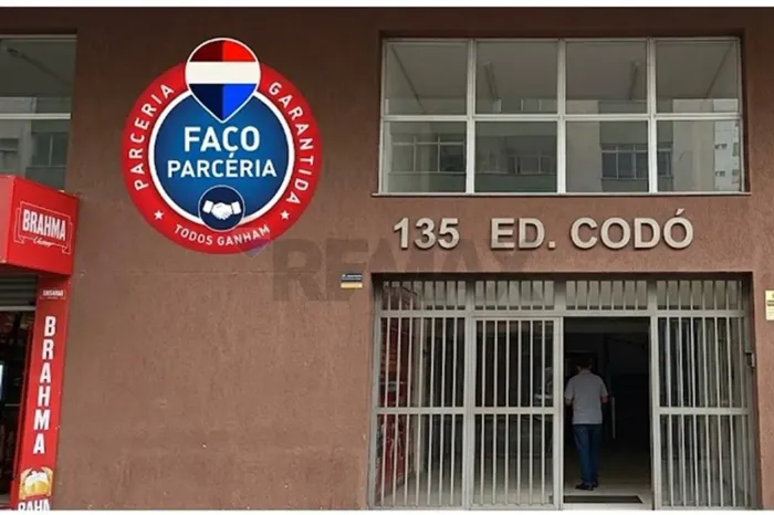 "Conjunto Comercial em BH: Oportunidade Única!"