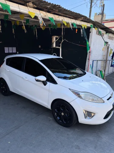Ford Fiesta SE 1.6 16V Flex 5P 2013