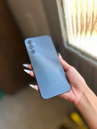 Vendo celular a14 usando