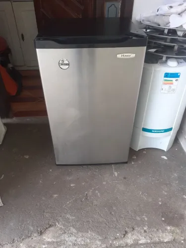 Frigobar Haier 110 L Frente Inox