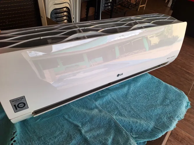 Central de Ar LG DUAL INVERTER 12000 BTUS