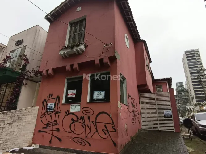 Casa Comercial a venda em Pinheiros