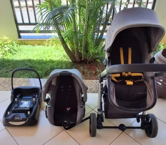 Carrinho, Bebê Conforto e Isofix Safety 1st Mobi Trio cor cinza com Almofada - kit