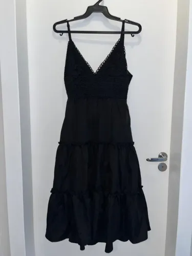 vestido preto longo rodado
