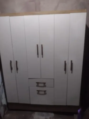 Guarda roupa 6 portas