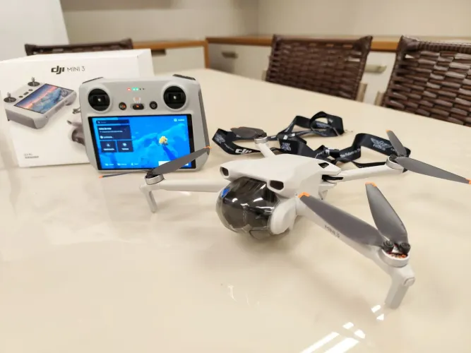 DJI DRONE MINI 3 / RC TOUCH NA GARANTIA / COMPLETO