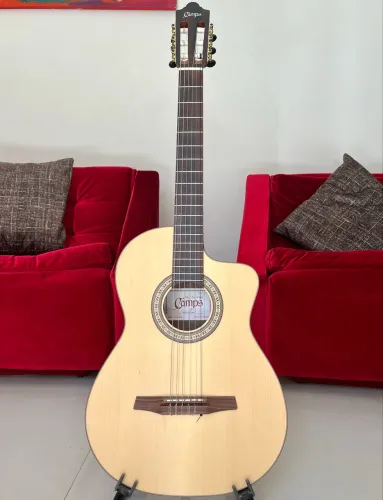 Violão crossover espanhol 