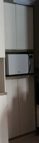DESAPEGANDO, DOIS ARMÁRIOS DE COZINHA