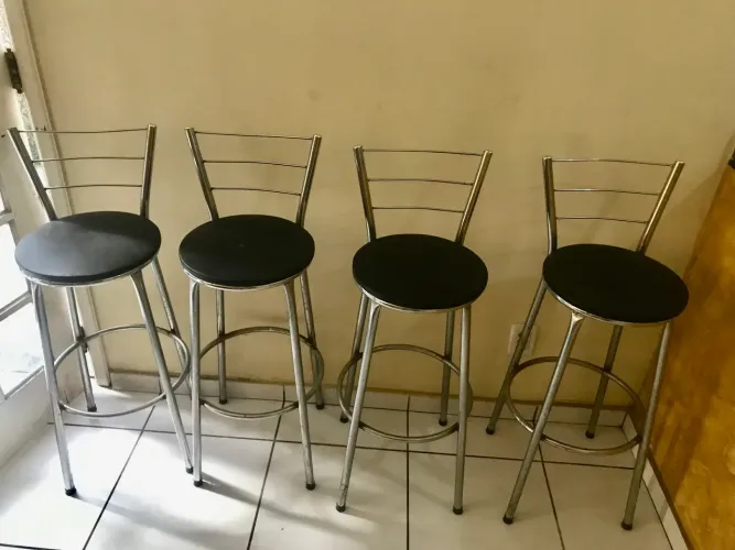Baquetas de alumínio com acento preto 