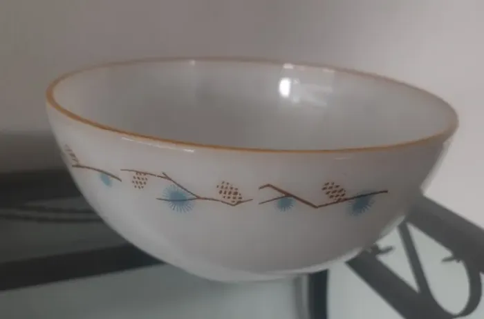 Tigela antiga em opalina Termo Rey 19cm diâmetro louça antiga
