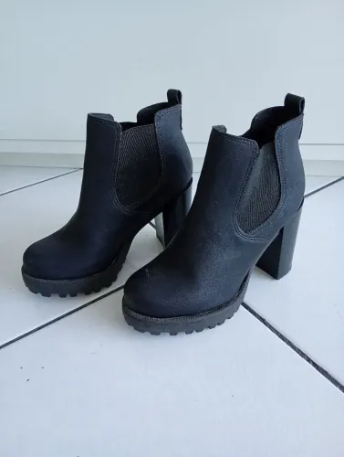 Bota Feminina marca Moleca
