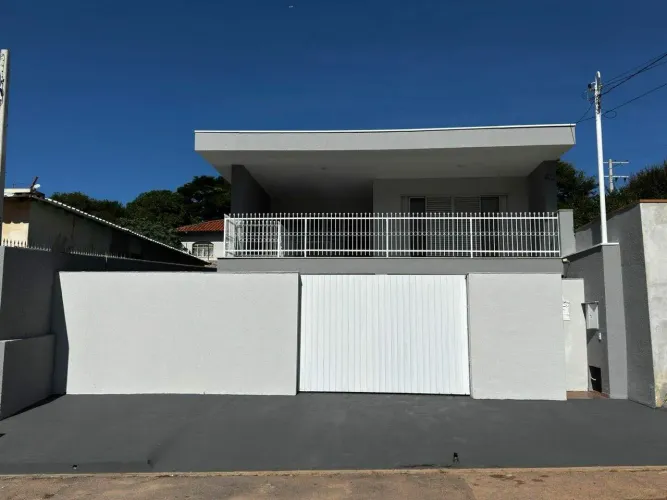 Casa para LOCAÇÃO localizada no bairro Jardim Carpas, em Jundiaí/SP.