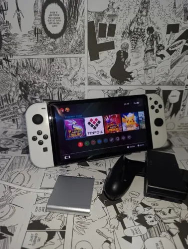 Nintendo Switch OLED Desbloqueado 256GB - Impecável (Apenas Itens da Foto)