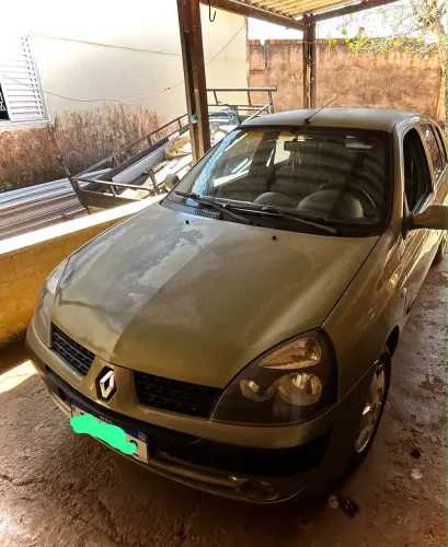 Renault Clio Sed. Privilège Hi-flex 1.6 16V 4P 2005