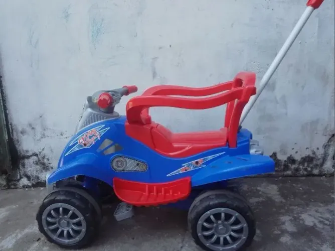 Quadriciclo infantil