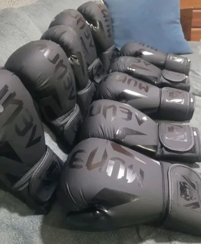 Luvas de boxe 14 e 16oz Venum