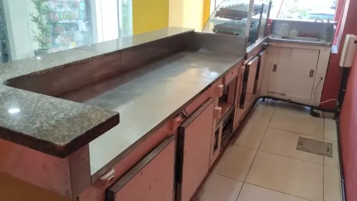 balcão estufa freezer geladeira expositora.tudo aclopado. balcão tem 2 partes. 