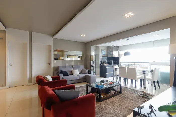 "Barra Funda: Apartamento 108m² , 3 dormitórios, 2 vagas e Lazer Completo"