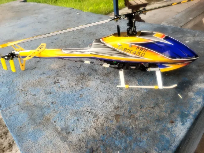 Helimodelo 450 com fuselagem novo sem uso