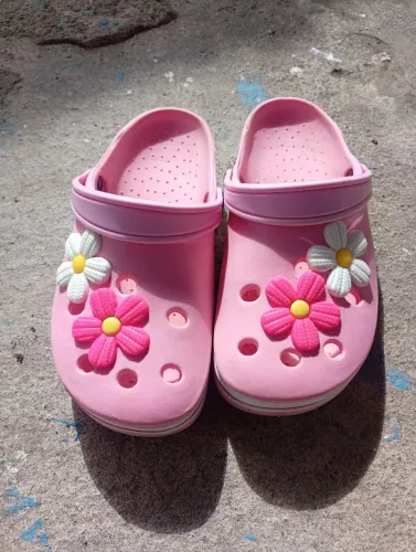 Sandália Crocs feminina 