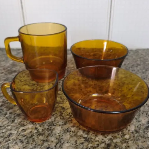 Conjunto vintage em vidro âmbar