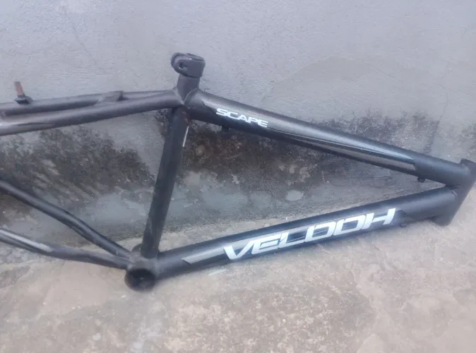 Quadro aro 24 marca Velooh sem marcha