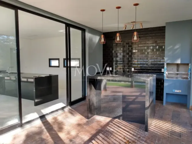 Seu Refúgio Natural com Conforto e Sofisticação! Casa Alto Padrão no Condomínio Recanto Sa