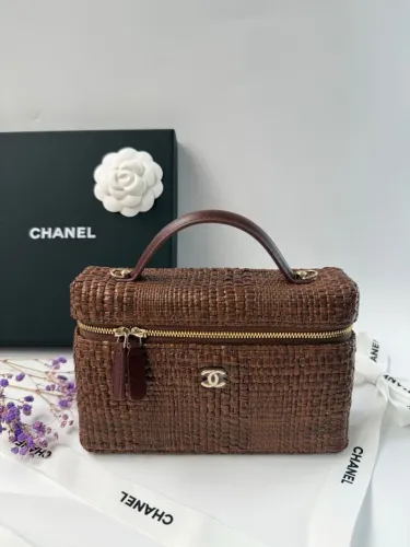 Bolsa Chanel Marrom Trançada com Alças