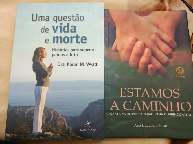 Livros " Uma questão de vida e morte" e "Estamos a caminho"